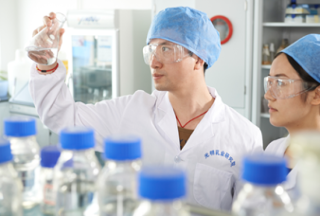 光明乳業攜手華熙生物 以生物科技賦能乳品創新，共筑女性健康新生態